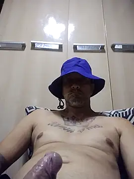 Snapshot of Arteiroelo chatting on 02/26/26, 08:30 Arteiroelo online show from 02/26/26, 08:30