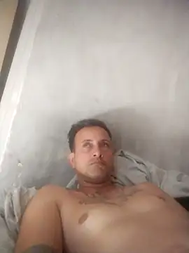 Arteiroelo online show from 04/24/26, 02:52