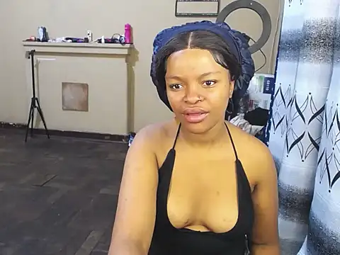 Snapshot of KinkyPxx chatting on 02/17/26, 06:58 KinkyPxx online show from 02/17/26, 06:58