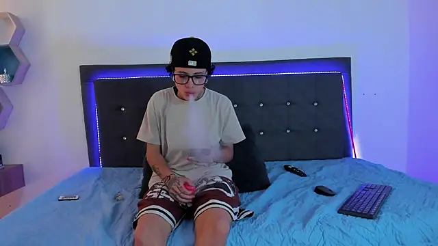 Snapshot of Ale_cuzz chatting on 02/28/26, 06:09 Ale cuzz online show from 02/28/26, 06:09