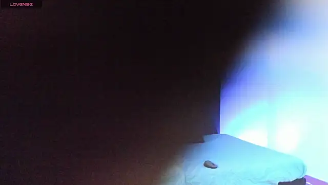 Ale cuzz online show from 04/22/26, 03:24