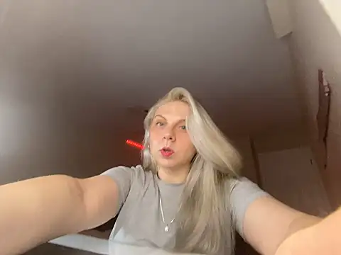 i love iva online show from 02/15/26, 04:31