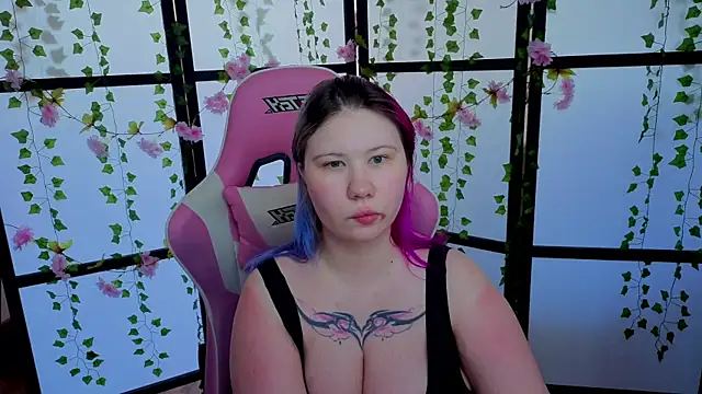 Snapshot of kitsune_little chatting on 07/22/26, 09:45 kitsune little online show from 07/22/26, 09:45