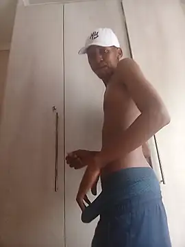 Snapshot of Leroyhotess chatting on 02/16/26, 08:32 Leroyhotess online show from 02/16/26, 08:32