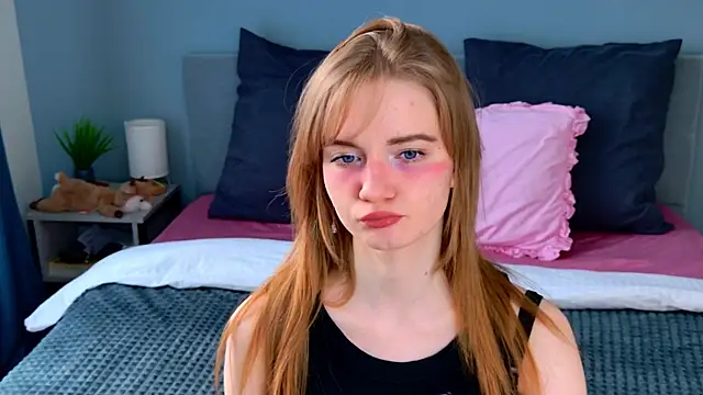 ElfieWhite online show from 05/06/26, 04:23