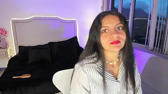 Snapshot of luisa__rosse chatting on 02/13/26, 11:28 luisa rosse online show from 02/13/26, 11:28