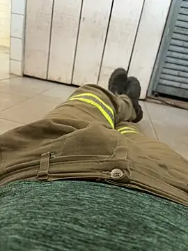 Nickysfd01 online show from 04/23/26, 04:20