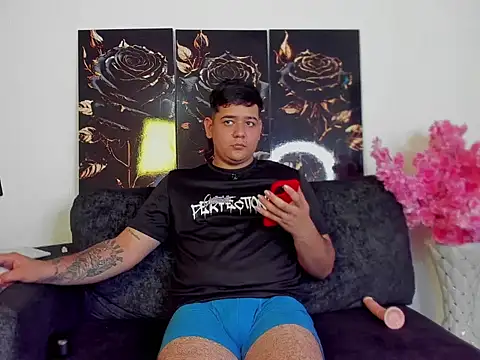 winy hot online show from 02/20/26, 08:20