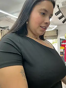 Miss Bella Flame online show from 06/23/26, 05:55