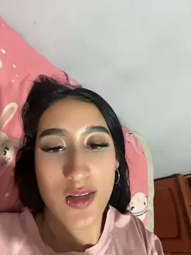 Snapshot of lali_buny chatting on 05/26/26, 12:39 lali buny online show from 05/26/26, 12:39