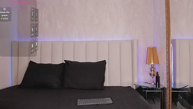 angelina honey  online show from 02/26/26, 03:49