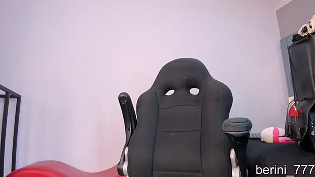 Snapshot of ElektraBomdans chatting on 02/14/26, 07:43 ElektraBomdans online show from 02/14/26, 07:43