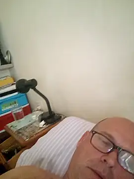 Snapshot of Ulisesss69 chatting on 02/24/26, 04:16 Ulisesss69 online show from 02/24/26, 04:16