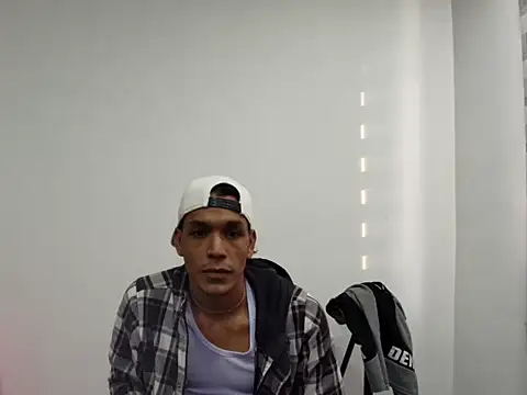 DollsKiara online show from 04/18/26, 10:21