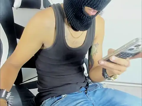 Snapshot of badboy_master chatting on 04/06/26, 04:46 badboy master online show from 04/06/26, 04:46