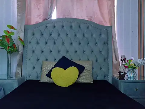 Snapshot of DaisysWalker chatting on 02/26/26, 07:57 DaisysWalker online show from 02/26/26, 07:57