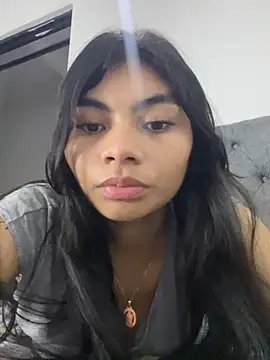 Snapshot of eimmy__skinny chatting on 05/19/26, 11:11 eimmy skinny online show from 05/19/26, 11:11