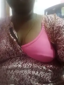 Snapshot of tamilkaviya431 chatting on 03/01/26, 04:09 tamilkaviya431 online show from 03/01/26, 04:09