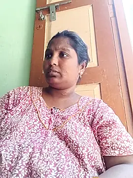 tamilkaviya431 online show from 04/12/26, 05:12