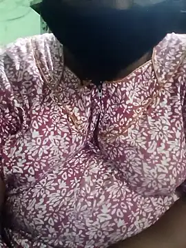 tamilkaviya431 online show from 04/12/26, 06:13