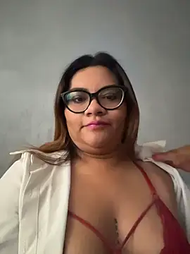 Snapshot of ludmila_x chatting on 07/05/26, 02:57 ludmila x online show from 07/05/26, 02:57