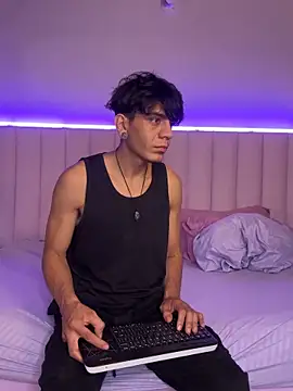 abrilandjulian online show from 03/28/26, 12:05