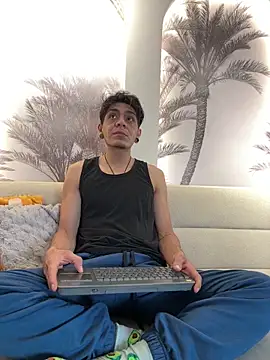 abrilandjulian online show from 04/09/26, 11:48