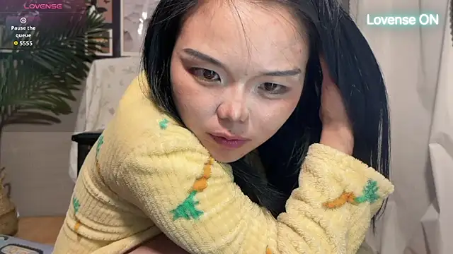 Snapshot of xiaosu22 chatting on 04/28/26, 10:42 xiaosu22 online show from 04/28/26, 10:42