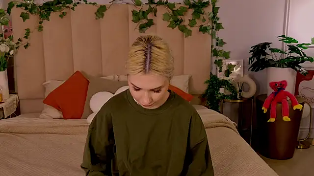 JadenLove  online show from 05/27/26, 05:10
