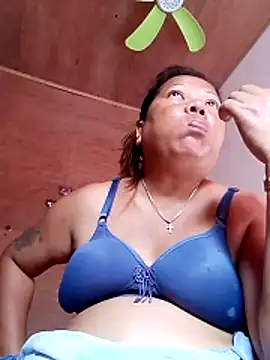 Snapshot of chubbysexy28 chatting on 02/27/26, 12:54 chubbysexy28 online show from 02/27/26, 12:54