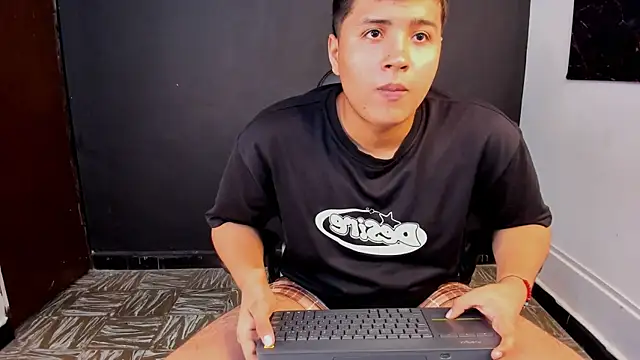 Snapshot of lalitopp chatting on 03/14/26, 02:28 lalitopp online show from 03/14/26, 02:28