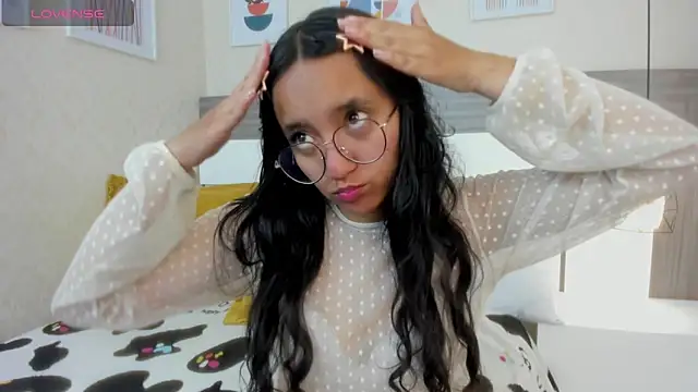 Snapshot of Emilyblussh chatting on 02/28/26, 03:57 Emilyblussh online show from 02/28/26, 03:57