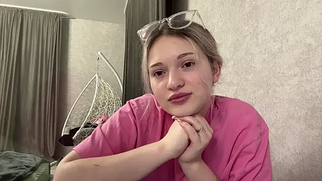 Snapshot of Linaceleste chatting on 02/23/26, 02:03 Linaceleste online show from 02/23/26, 02:03