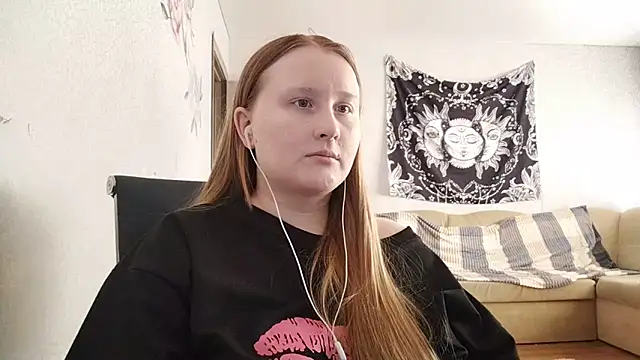 AnikaLipps online show from 04/21/26, 03:28