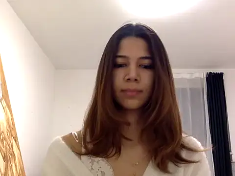 Snapshot of KiraVixenSweet chatting on 02/15/26, 04:58 KiraVixenSweet online show from 02/15/26, 04:58