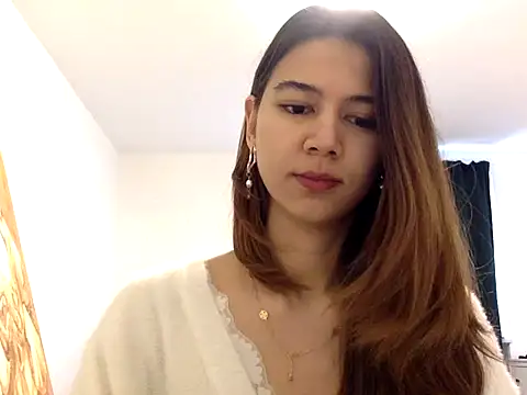 Snapshot of KiraVixenSweet chatting on 02/16/26, 11:06 KiraVixenSweet online show from 02/16/26, 11:06