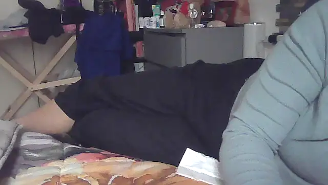 Snapshot of luanahot1 chatting on 02/15/26, 11:41 luanahot1 online show from 02/15/26, 11:41