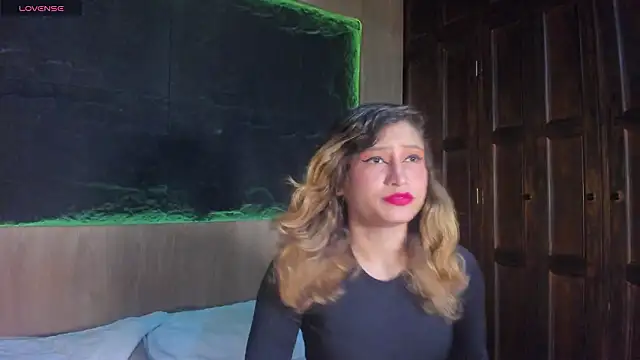 Snapshot of Annie_lorin chatting on 02/21/26, 10:27 Annie lorin online show from 02/21/26, 10:27