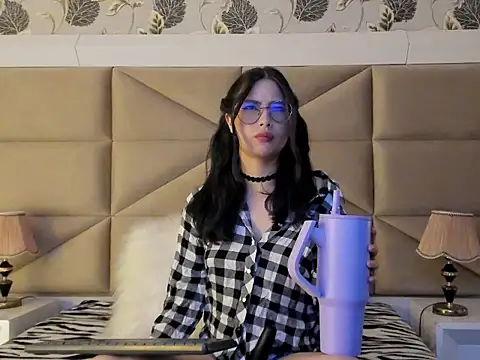 LilyClarck online show from 03/05/26, 08:05