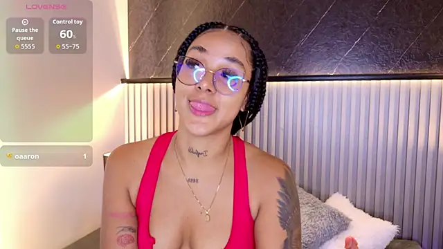 Kinsleybrown online show from 04/23/26, 05:19