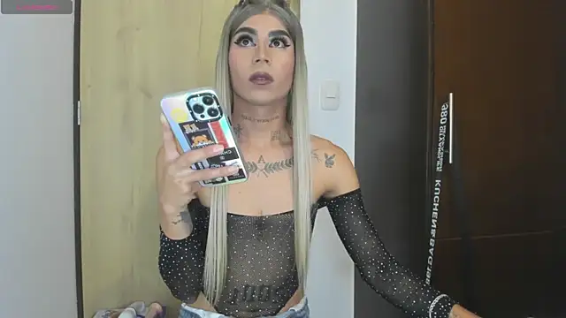 Snapshot of alisoondrean_ chatting on 02/14/26, 01:57 alisoondrean online show from 02/14/26, 01:57