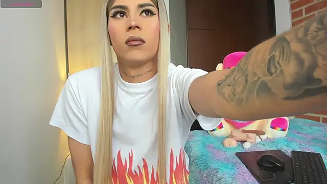 Snapshot of alisoondrean_ chatting on 02/23/26, 06:49 alisoondrean online show from 02/23/26, 06:49