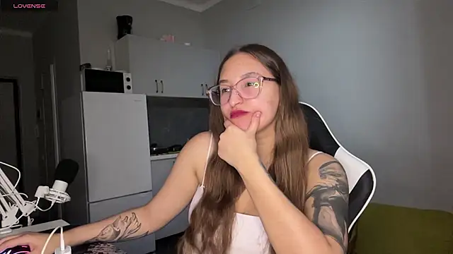 YettaUrive online show from 02/19/26, 04:25