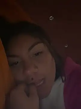 ZoE-sweettt online show from 04/28/26, 05:07