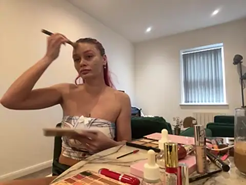 FoxyValentine online show from 04/10/26, 11:37