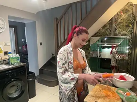 FoxyValentine online show from 04/27/26, 05:22