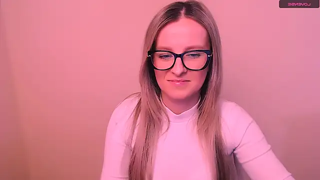 Snapshot of AnnePeach chatting on 02/18/26, 05:09 AnnePeach online show from 02/18/26, 05:09