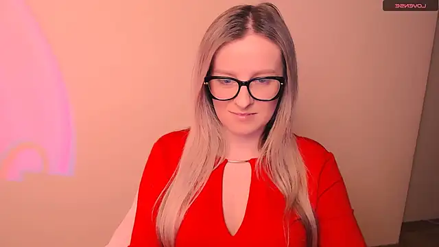 Snapshot of AnnePeach chatting on 02/19/26, 04:58 AnnePeach online show from 02/19/26, 04:58