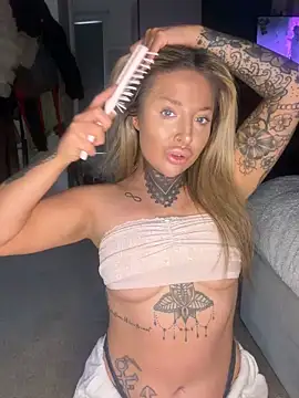 Snapshot of Summerwestt chatting on 02/22/26, 03:54 Summerwestt online show from 02/22/26, 03:54