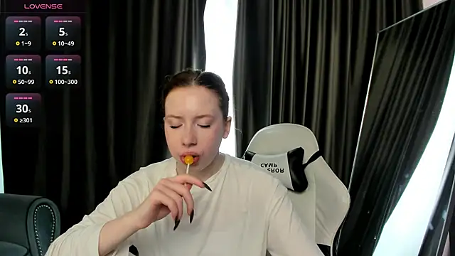 StellaBev online show from 04/12/26, 08:58